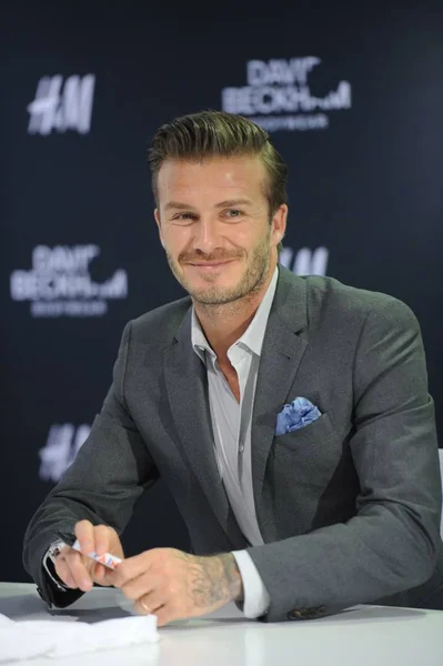 Bintang Sepak Bola Inggris David Beckham Tersenyum Selama Acara Promosi — Stok Foto