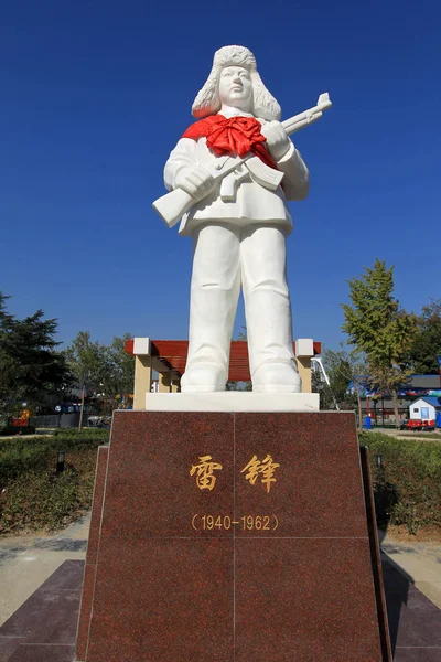 Mramorová Socha Lei Feng Národů Nejslavnější Dobrý Samaritán Viděl Xuchang — Stock fotografie
