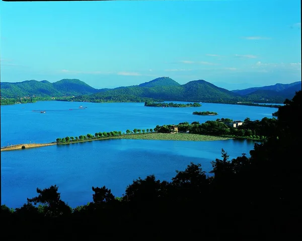 杭州市の西湖の眺め 中国浙江省東部 — ストック写真