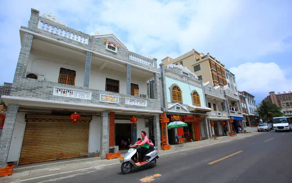 Cyclist Rides Refurbished Houses Renovated Street Folk Township Boao Town — Stock Photo, Image