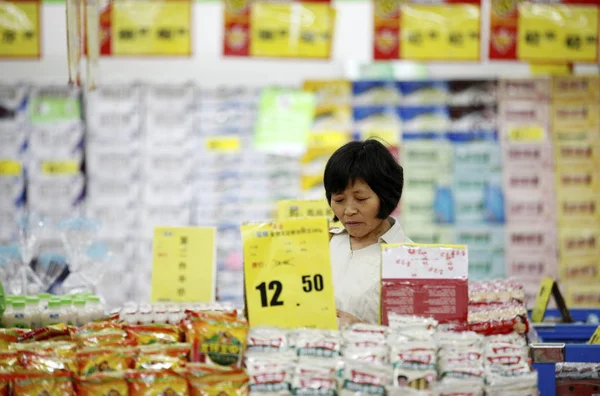 Китайський Клієнт Покупки Супермаркеті Місті Huaibei Східна Chinas Аньхой Провінція — стокове фото