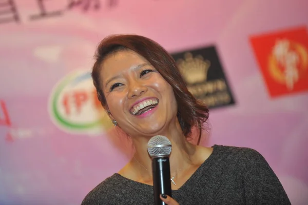 中国のテニススター Naは 彼女の自伝の記者会見中に笑う 私の人生 2014 — ストック写真