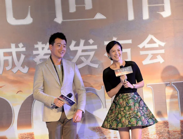 Die Chinesische Schauspielerin Zhang Ziyi Rechts Und Der Schauspieler Tong — Stockfoto