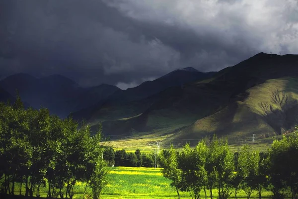 Görünüm Tibet Özerk Bölgesi Çin Haziran 2011 Doğal Güzellikleri — Stok fotoğraf
