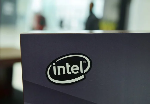 Logo Intel Jest Zdjęciu Centrum Handlowym Hangzhou Miasta Wschodniej Chinas — Zdjęcie stockowe