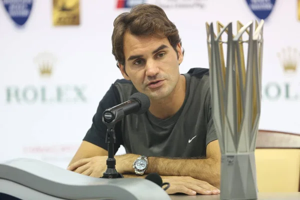 Roger Federer Aus Der Schweiz Nimmt Einer Pressekonferenz Teil Nachdem — Stockfoto