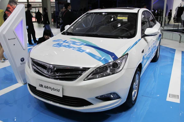 Changan Eado Hybrid Car Displayed 13Th Beijing International Automotive Exhibition — Stock Photo, Image