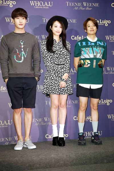 Esquerda Zhou Grupo Masculino Sul Coreano Super Junior Victoria Song — Fotografia de Stock