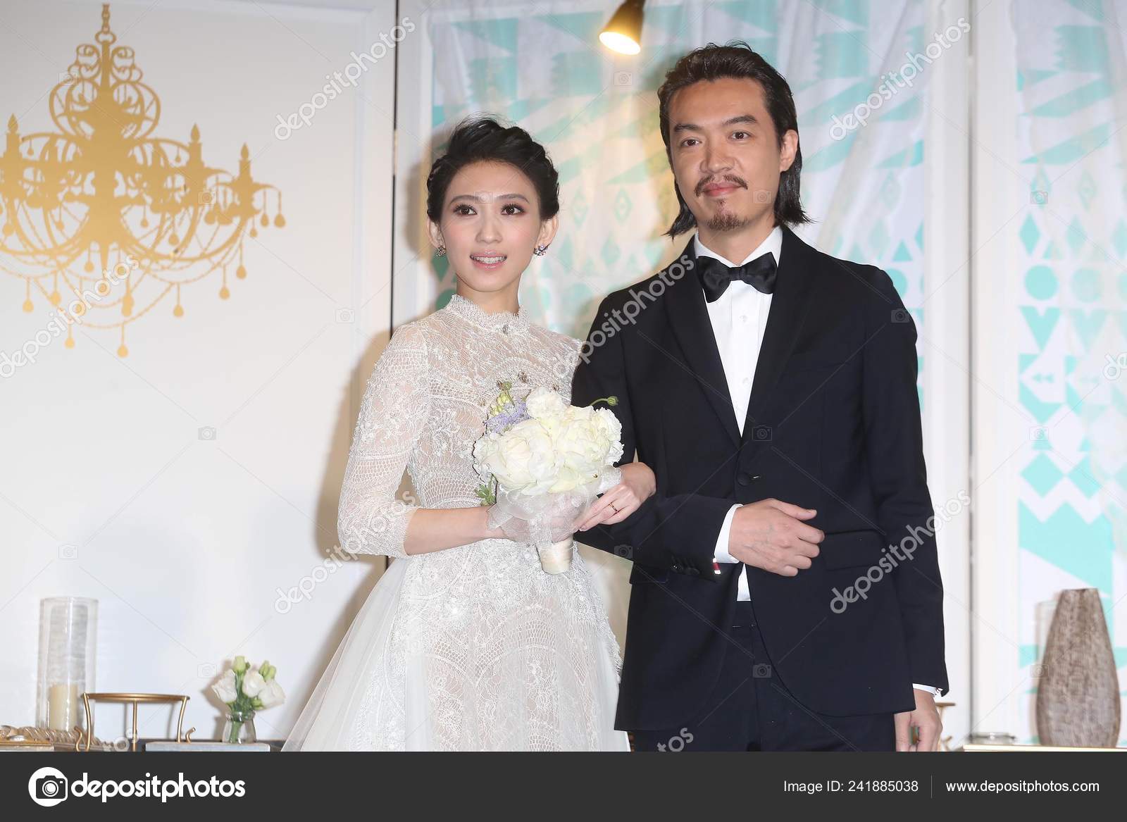 Malaysian Singer Penny Tai Left Poses Her Taiwanese Husband Sidney
