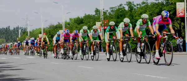 Συμμετέχοντες Ανταγωνίζονται Κατά Στάδιο Του 12Ου Αγώνα Ποδηλασίας Περιήγηση Της — Φωτογραφία Αρχείου