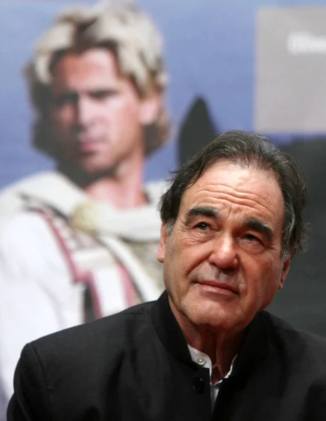 Amerikkalainen Ohjaaja Oliver Stone Osallistuu Elokuvan Viimeisen Osan Ensi Iltaan — kuvapankkivalokuva