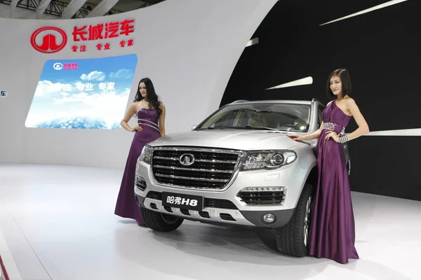 Modellek Jelentenek Haval Suv Nagy Fal Motors Során Autókiállítás Guangzhou — Stock Fotó