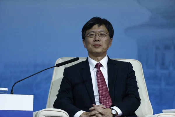Старший Вице Президент Корпорации Microsoft Шэнь Сянъян Принял Участие Саммите — стоковое фото