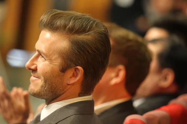 Superstar Sepak Bola Inggris David Beckham Depan Tersenyum Selama Konferensi — Stok Foto