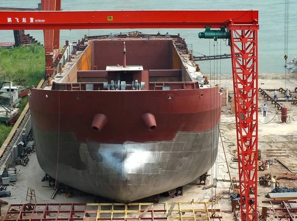 Ein Schiff Wird Auf Einer Werft Ufer Des Jangtse Der — Stockfoto