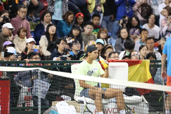 Tenista Español Rafael Nadal Bebe Descansa Durante Una Sesión Entrenamiento — Foto de Stock