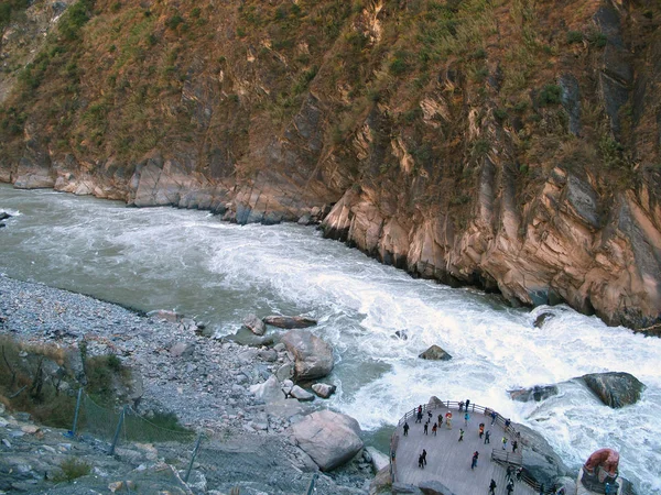 Água Rio Jinsha Atravessa Tiger Leaping Gorge Yulong Naxi Autonomous — Fotografia de Stock