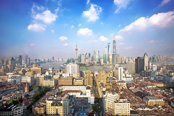 黄浦江と左 工事中 上海タワー 東方明珠テレビ塔 陸家嘴金融街のスカイライン高い 上海世界金融センターは 最も高い 番目右 金茂タワー 最も高い第 — ストック写真