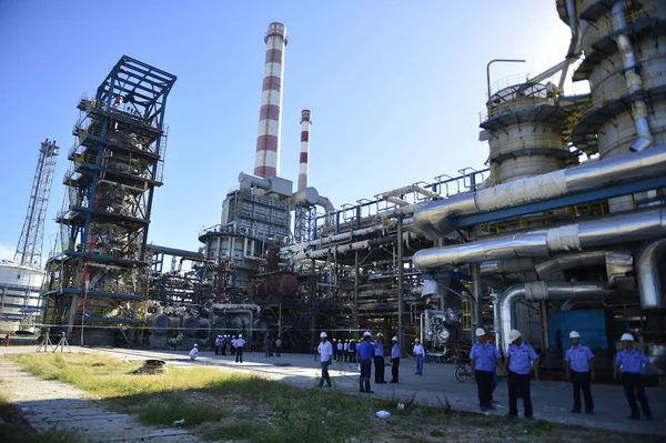 Investigadores Chinos Visitan Instalación Dañada Por Explosión Una Planta Química — Foto de Stock