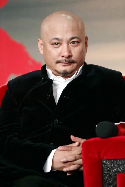 中国导演王泉安出席2012年9月9日在中国北京举行的他的新片 白鹿平原 全球首映式新闻发布会 — 图库照片