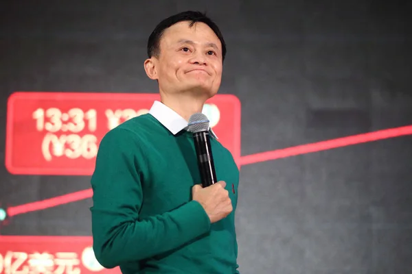 Джек Председатель Alibaba Group Фотографии Перед Большим Экраном Время Шоппинга — стоковое фото