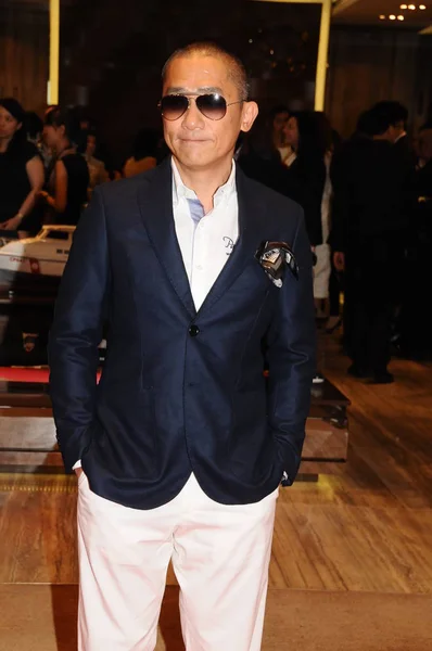 Actor Hong Kong Tony Leung Chiu Wai Posa Durante Una —  Fotos de Stock