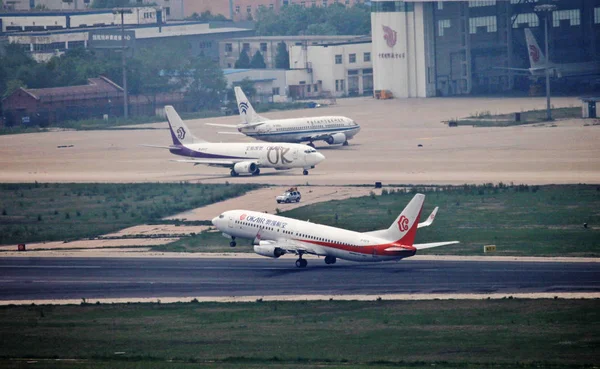 Letadlo Boeing 737 800 Jet Mezinárodním Letišti Tianjin Binhai Tianjinu — Stock fotografie
