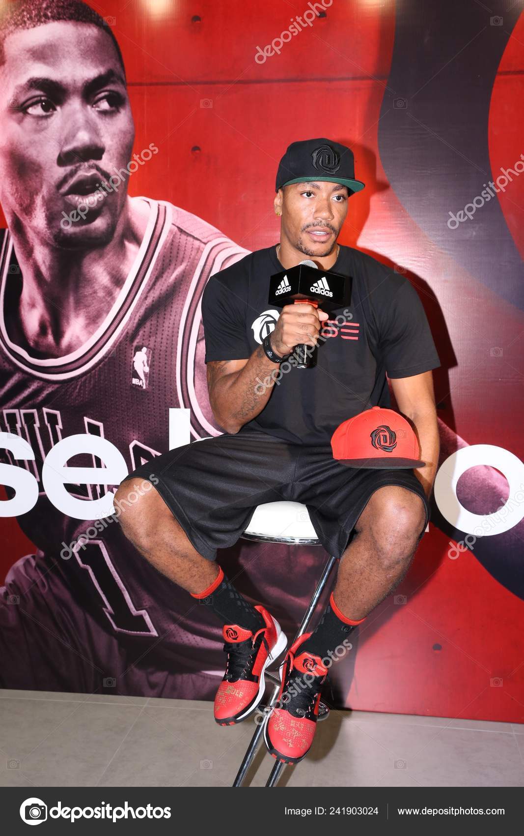 Nba Star Derrick Rose Chicago Bulls Speaks Promotional Event His