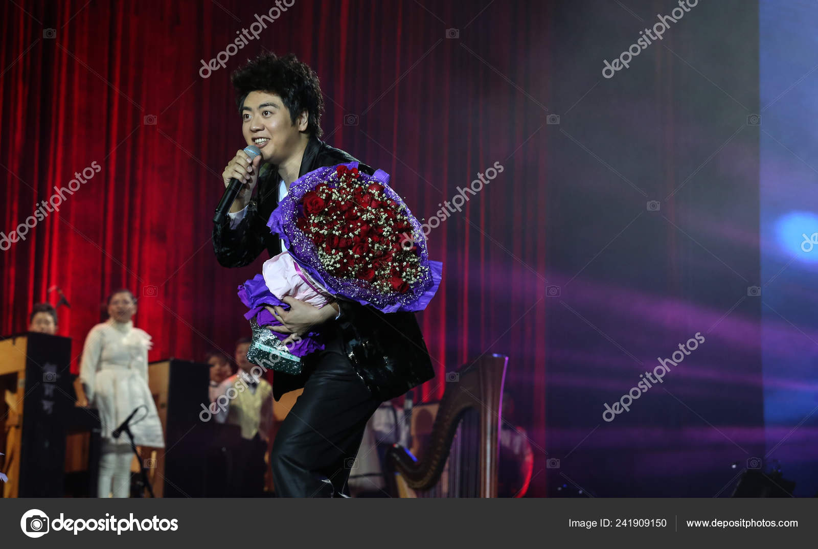 Китайский Пианист Ланг Ланг Выступил Концерте China Tour Ухань.