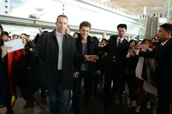 Американский Актёр Пол Уэсли Центре Прибыл Международный Аэропорт Пекина Китай — стоковое фото