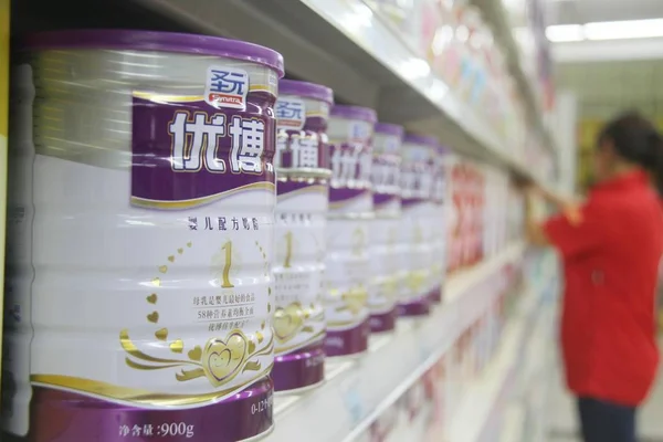 Tins Synutra Baby Formula Eladó Egy Szupermarket Nantong Város Kelet — Stock Fotó