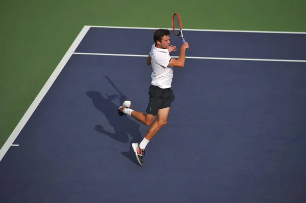 Gilles Simon França Retorna Tiro Para Guillermo Garcia Lopez Espanha — Fotografia de Stock