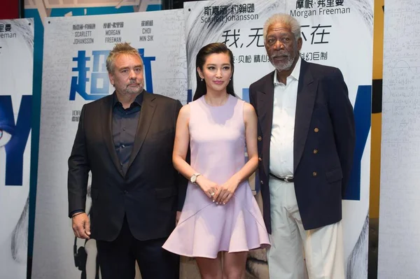 Vanaf Links Frans Regisseur Luc Besson Chinese Actrice Bingbing Amerikaans — Stockfoto