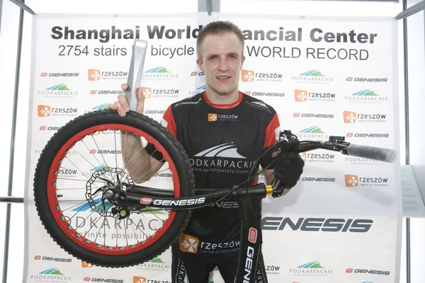 Krystian Herba Ciclista Polonês Que Estabeleceu Recorde Mundial Guinness Subir — Fotografia de Stock