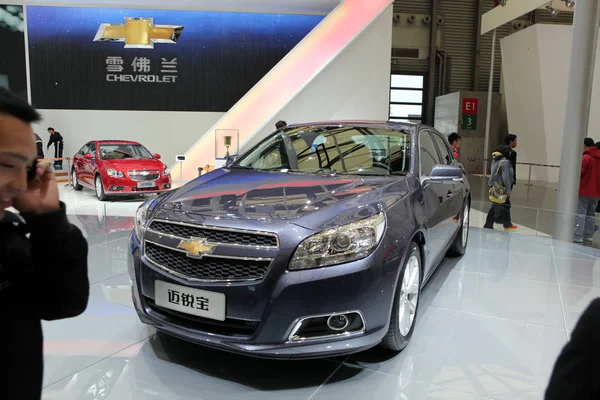 Chevrolet Malibu General Motors Ses Displayen Shanghai Internationella Bilindustrin Utställning — Stockfoto
