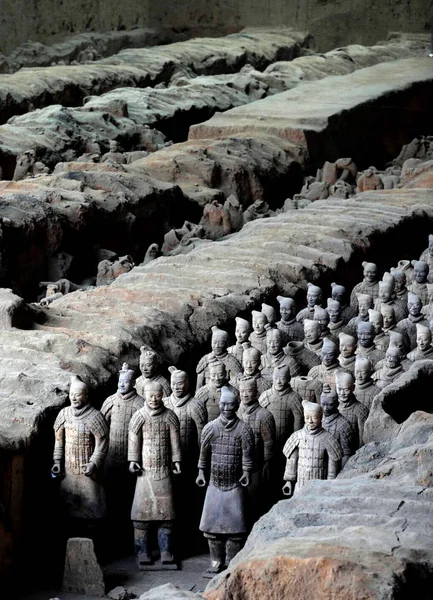 Des Guerriers Terre Cuite Sont Exposés Musée Des Guerriers Des — Photo