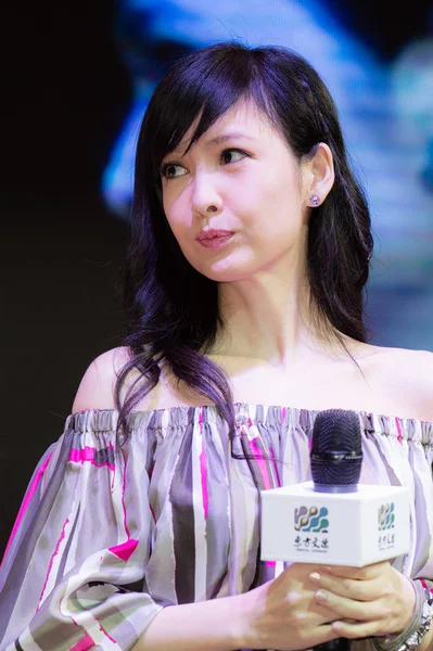 Attrice Hong Kong Vivian Chow Posa Durante Una Cerimonia Apertura — Foto Stock