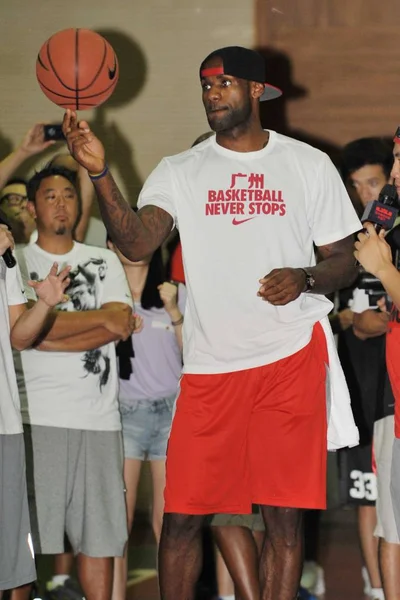 Nba Super Star Lebron James Miami Heat Front Shows His — Stock Photo, Image