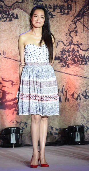 2014年8月7日 台湾女星舒琪在中国北京举行的新闻发布会上摆姿势 开始拍摄她的新片 食尸鬼 — 图库照片