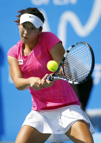 China Zhang Kailin Returns Shot Spain Carla Suarez Navarro Women — Stock Photo, Image