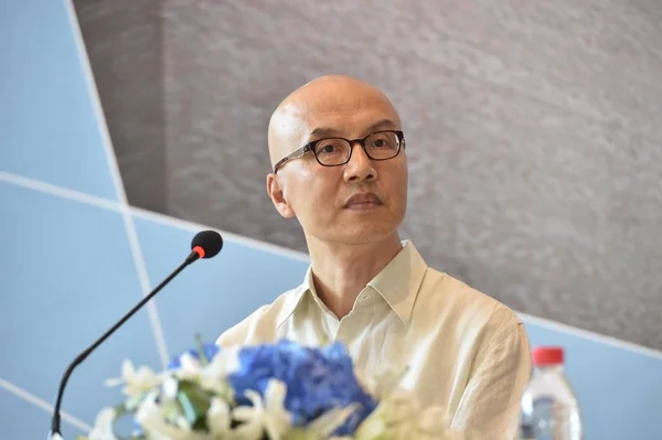 Den Kinesiske Komposit Ören Chen Qigang Deltar Press Konferens För — Stockfoto