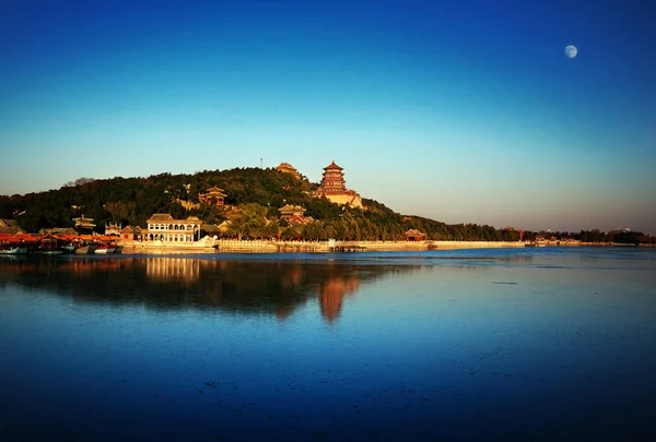 Blick Auf Den Kunming See Und Den Pavillon Mit Buddha — Stockfoto