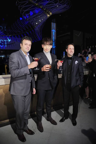 Actor Cantante Surcoreano Lluvia Centro Ejecutivos Proponen Brindis Durante Ceremonia — Foto de Stock