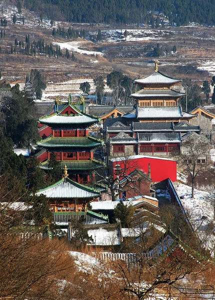 2006年3月1日 中国河南省中部の寧風市にある松山山 松山山またはソン山 のシャオリン寺院の航空写真 2006年3月1日 — ストック写真