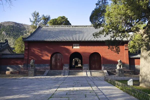 Вид Храму Хушань Історичних Пам Ятників Dengfeng Центрі Неба Землі — стокове фото