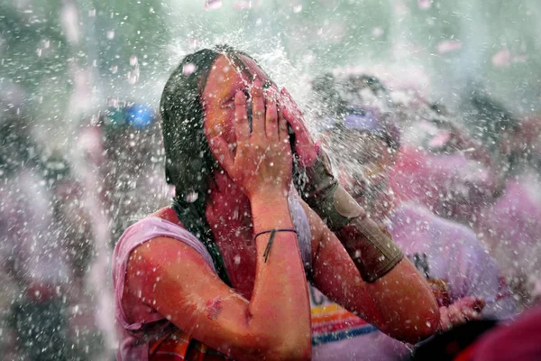 Teilnehmer Werden Bei Einem Farbenlauf Peking Der Hauptstadt Chinas August — Stockfoto