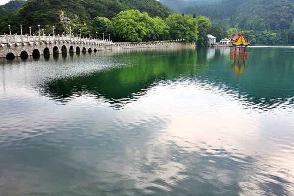 淵江市の秋の Lushan 国立公園に Lushan 山またはマウント の風景 東中国江西州 月2010 — ストック写真