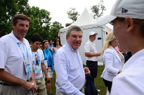 Томас Баха Центр Президент Міжнародного Олімпійського Комітету Мок Переговори Гольфіст — стокове фото