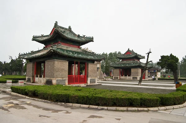 Vista Edifícios Memoriais Cemitério Confúcio Kong Lin Cidade Qufu Leste — Fotografia de Stock