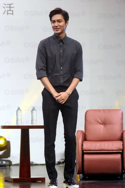 Zuid Koreaanse Acteur Lee Min Vormt Tijdens Een Vergadering Van — Stockfoto